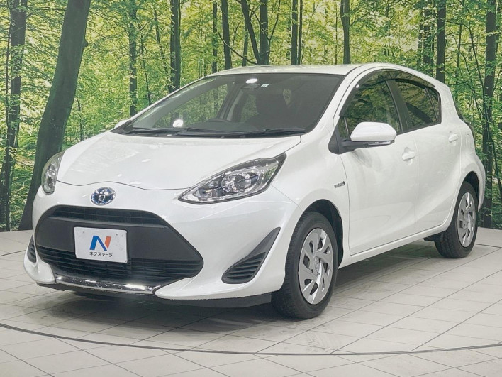 2019 Toyota Aqua DAA-NHP10 (UW-6a1a55b4dab61)[12]