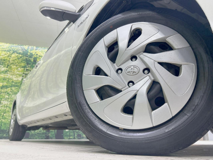 2019 Toyota Aqua DAA-NHP10 (UW-6a1a55b4dab61)[18]