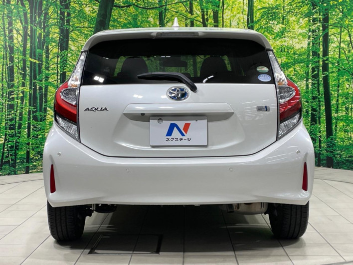 2018 Toyota Aqua DAA-NHP10 (UW-6a1a55b84adb9)[24]