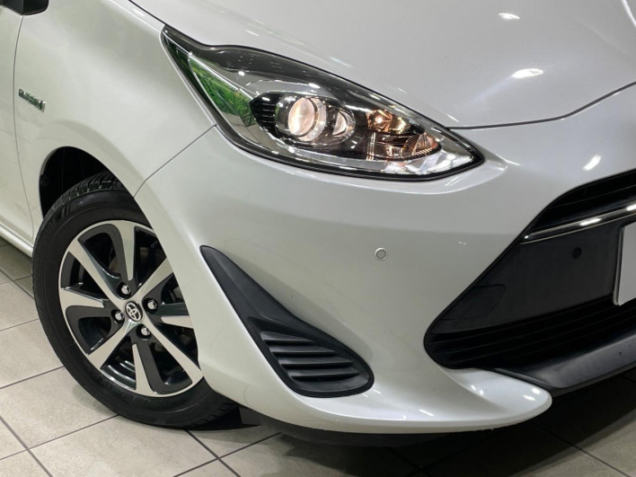 2018 Toyota Aqua DAA-NHP10 (UW-6a1a55b84adb9)[28]