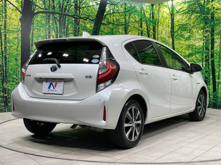 2018 Toyota Aqua DAA-NHP10 (UW-6a1a55b84adb9)[10]