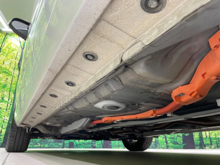 2018 Toyota Aqua DAA-NHP10 (UW-6a1a55b84adb9)[17]