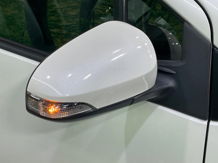 2018 Toyota Aqua DAA-NHP10 (UW-6a1a55b84adb9)[27]