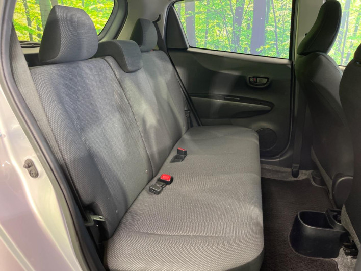 2013 Toyota Vitz DBA-NSP130 (UW-6a1a55bc79258)[19]