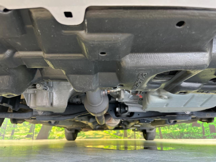 2013 Toyota Vitz DBA-NSP130 (UW-6a1a55bc79258)[23]