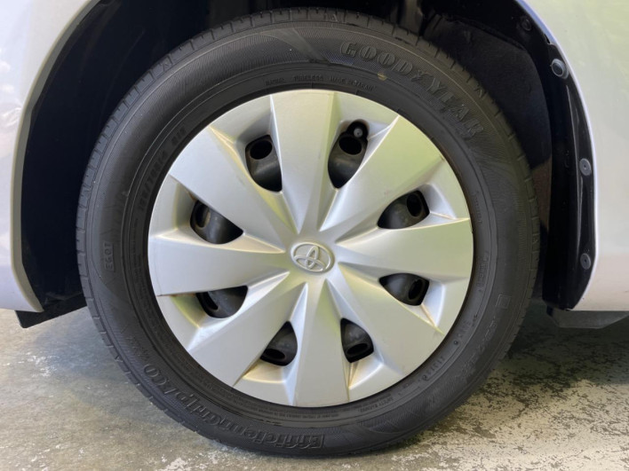 2013 Toyota Vitz DBA-NSP130 (UW-6a1a55bc79258)[27]