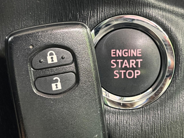 2013 Toyota Vitz DBA-NSP130 (UW-6a1a55bc79258)[15]