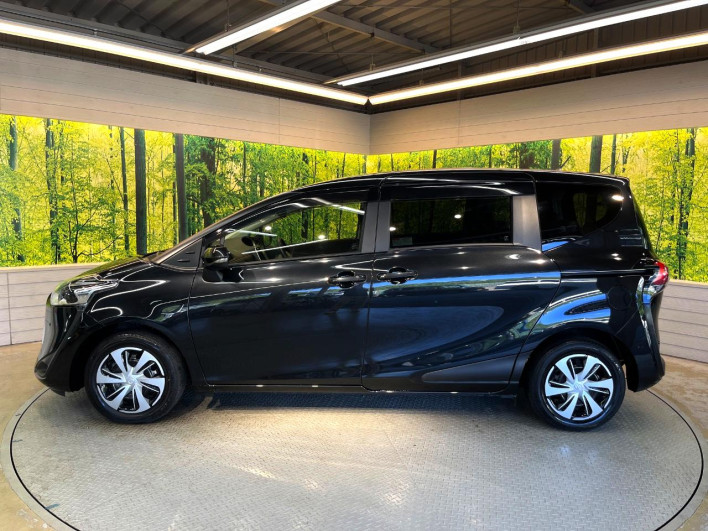 2019 Toyota Sienta DBA-NSP170G (UW-6a1a55c062c4a)[13]