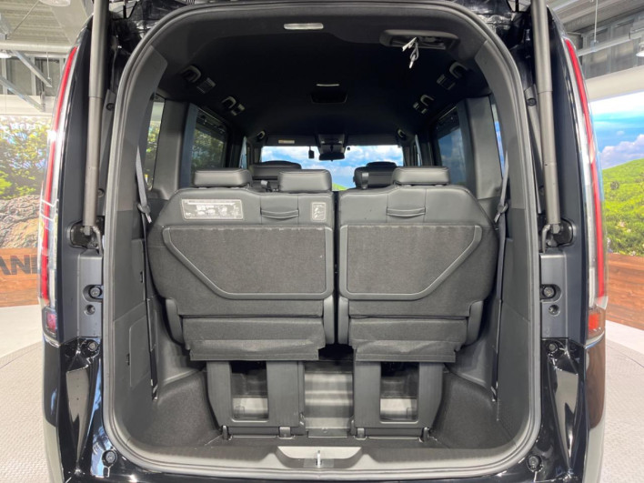 2023 Honda Step Wagon 6AA-RP8 (UW-6a1a55ca76fc9)[14]