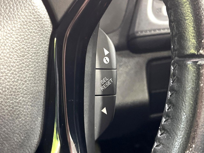2015 Honda VEZEL DAA-RU3 (UW-6a1a55ccbb321)[18]