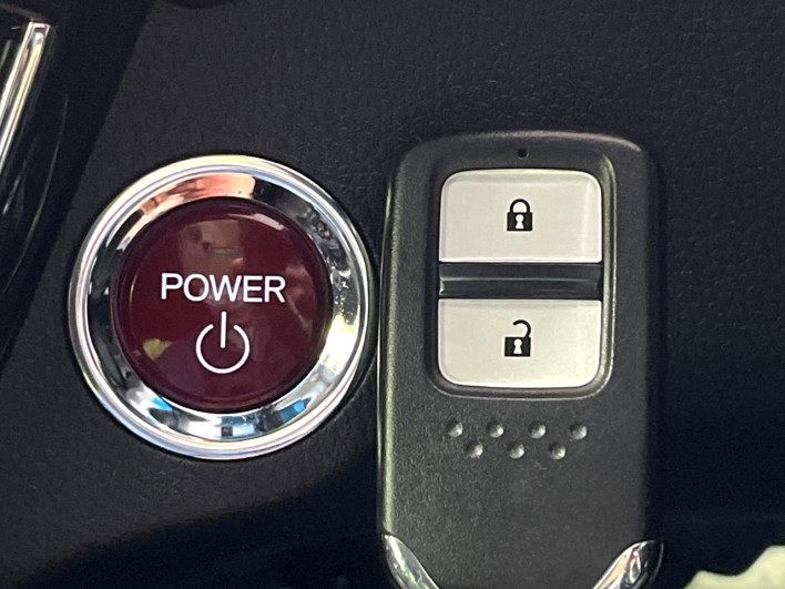 2015 Honda VEZEL DAA-RU3 (UW-6a1a55ccbb321)[9]