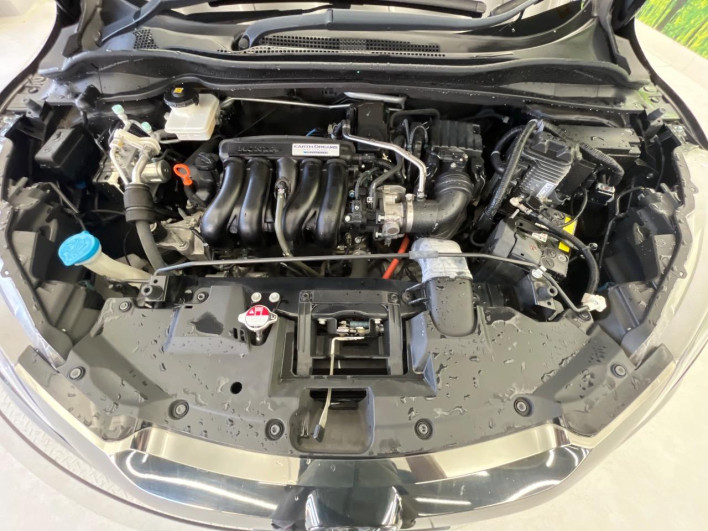 2016 Honda VEZEL DAA-RU3 (UW-6a1a55cd4abd2)[4]