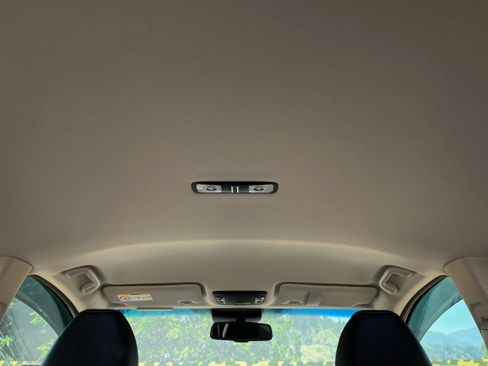 2017 Honda VEZEL DAA-RU4 (UW-6a1a55cedb4c0)[5]