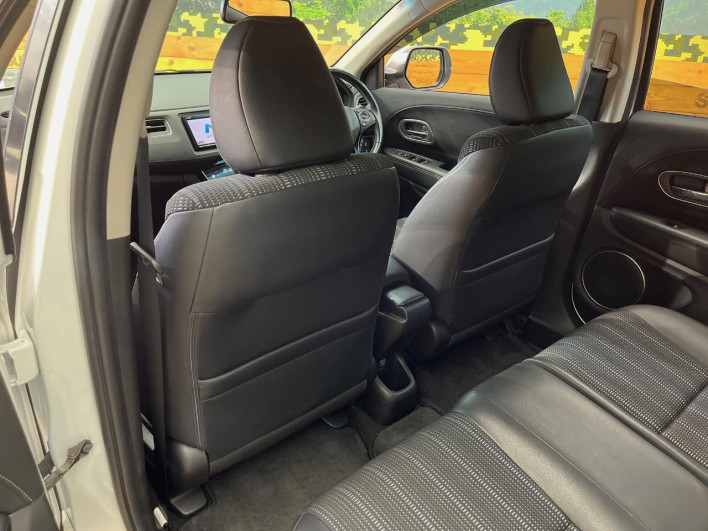 2017 Honda VEZEL DAA-RU4 (UW-6a1a55cedb4c0)[28]
