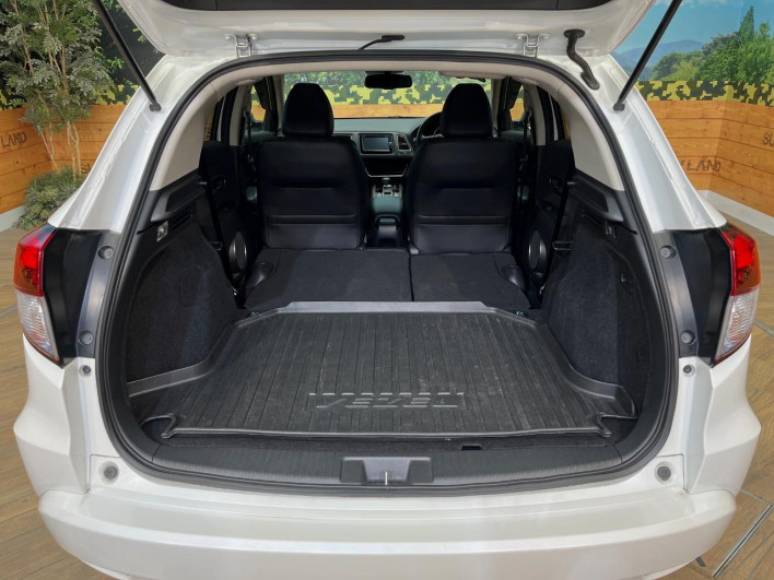 2017 Honda VEZEL DAA-RU4 (UW-6a1a55cedb4c0)[4]