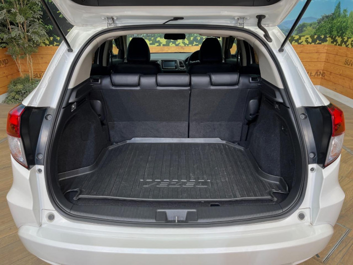 2017 Honda VEZEL DAA-RU4 (UW-6a1a55cedb4c0)[8]