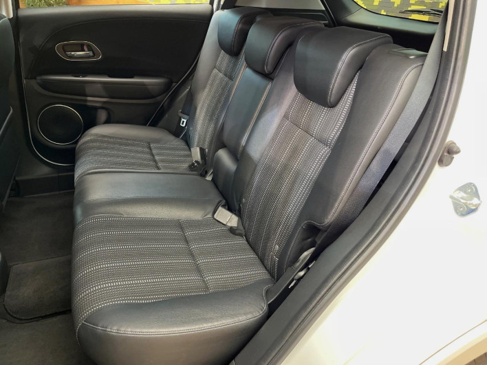 2017 Honda VEZEL DAA-RU4 (UW-6a1a55cedb4c0)[29]