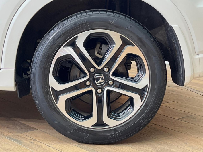 2017 Honda VEZEL DAA-RU4 (UW-6a1a55cedb4c0)[23]