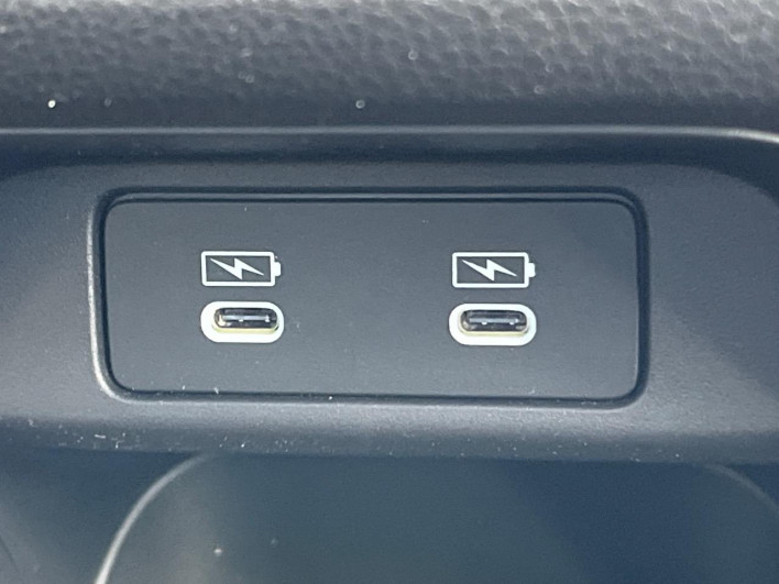 2024 Honda VEZEL 6AA-RV5 (UW-6a1a55d398b4b)[28]