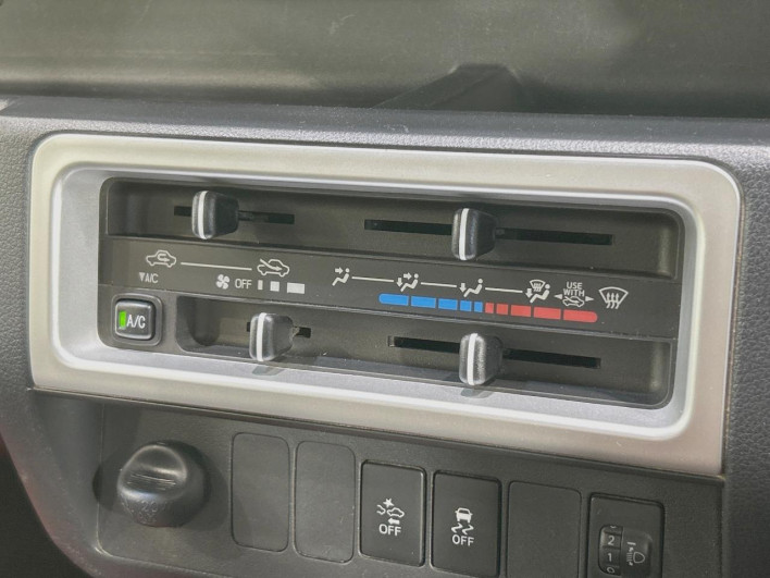 2018 Daihatsu Hiace Truck EBD-S500P (UW-6a1a55d70c9f4)[17]
