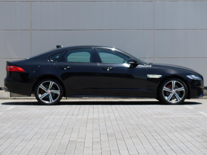 2018 Jaguar XF CBA-JB3VA (UW-6a1a55db68694)[17]