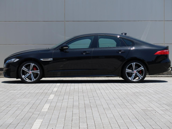 2018 Jaguar XF CBA-JB3VA (UW-6a1a55db68694)[9]