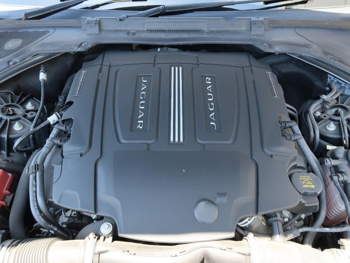 2018 Jaguar XF CBA-JB3VA (UW-6a1a55db68694)[20]
