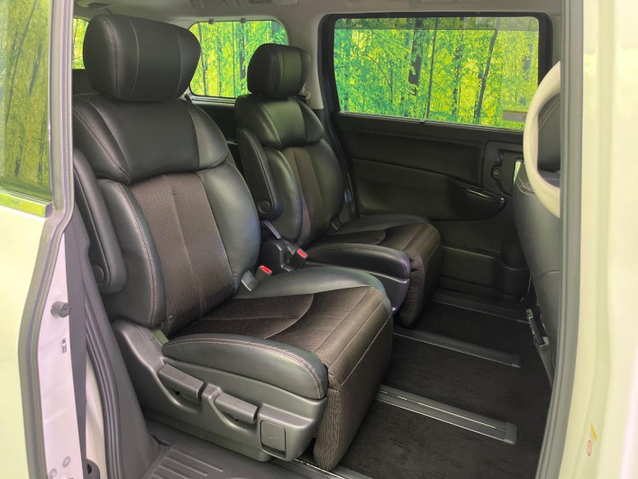 2014 Nissan Elgrand DBA-TE52 (UW-6a1a55e5483cd)[16]