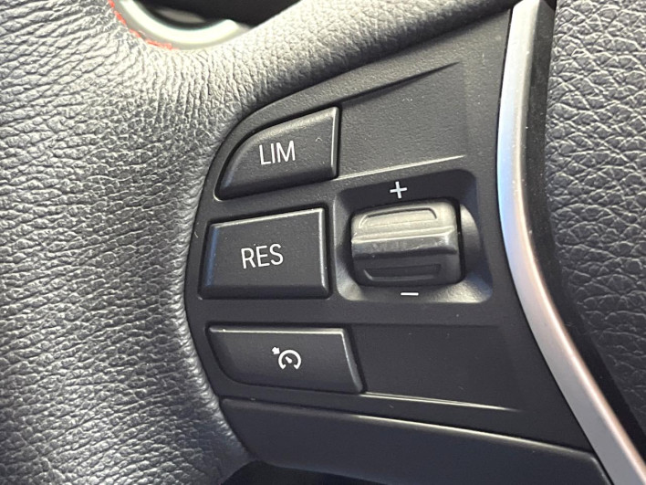 2017 BMW 1 Series LDA-1S20 (UW-6a1a55f9ab01a)[10]