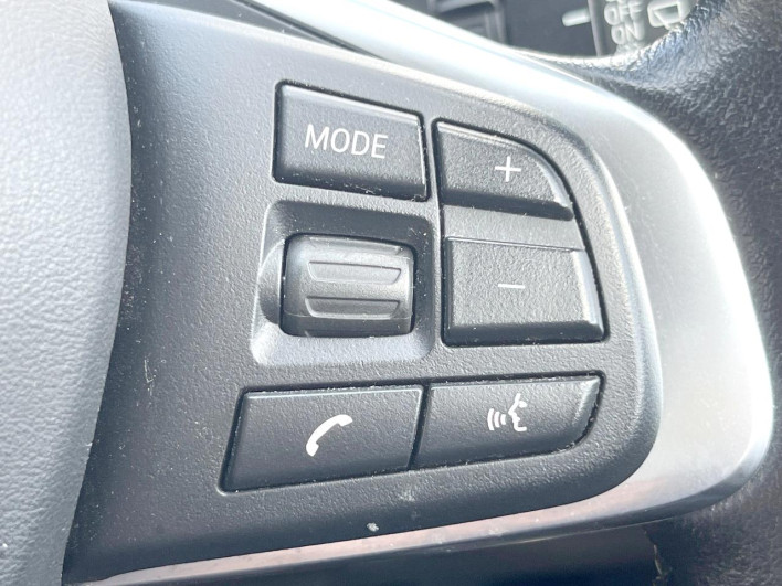 2015 BMW 2 Series DBA-2A15 (UW-6a1a55fa173ba)[28]