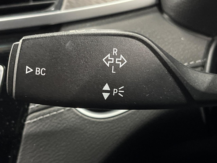2019 BMW X2 3BA-YH15 (UW-6a1a55fe7412d)[23]