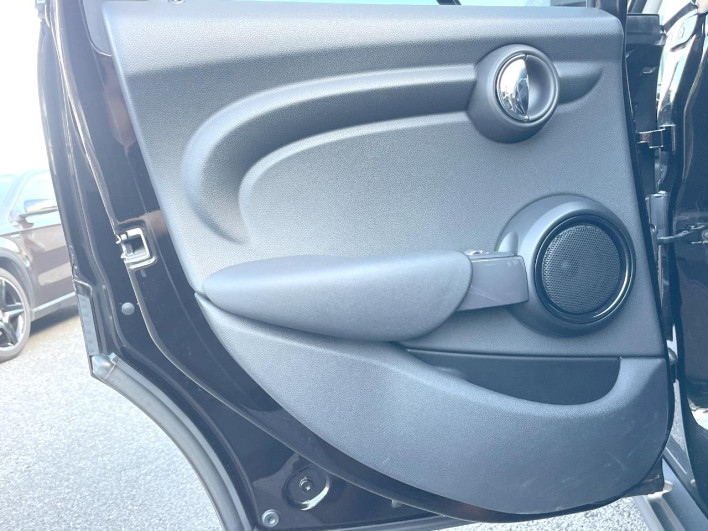 2020 Rover Mini LDA-XT15M (UW-6a1a56031b0b5)[17]