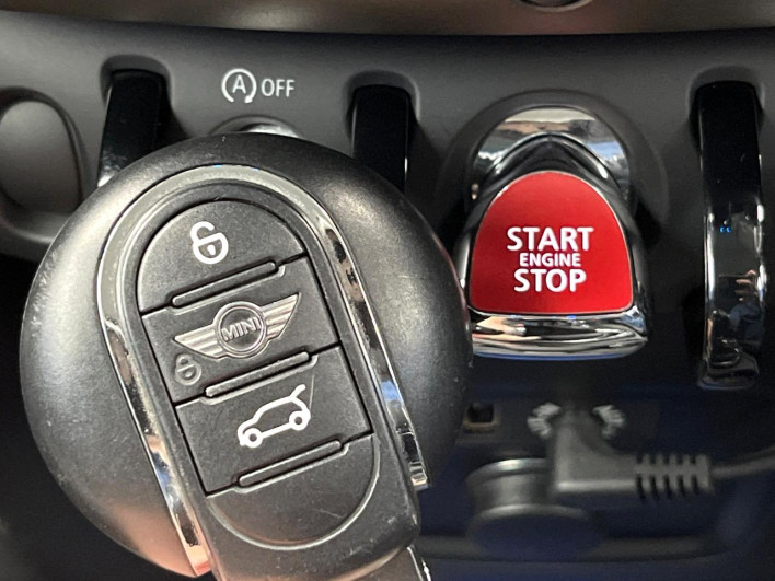 2017 Rover Mini LDA-YT20 (UW-6a1a56035c475)[18]
