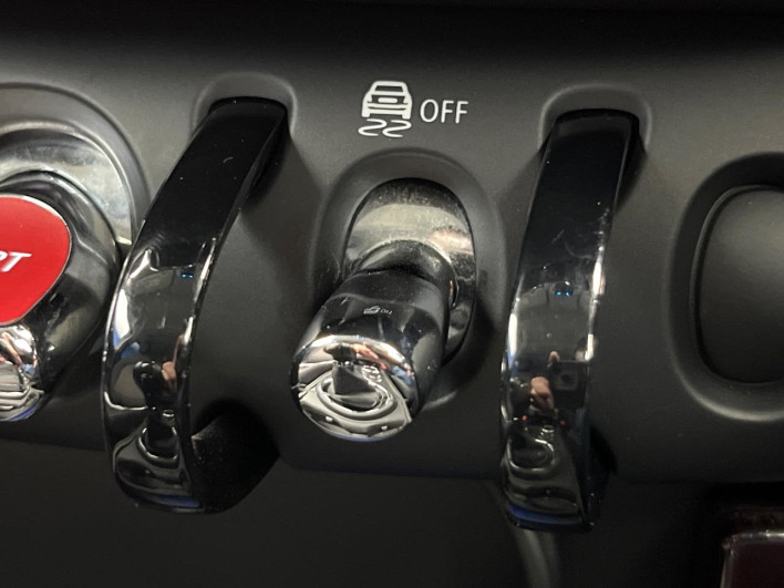 2017 Rover Mini LDA-YT20 (UW-6a1a56035c475)[16]