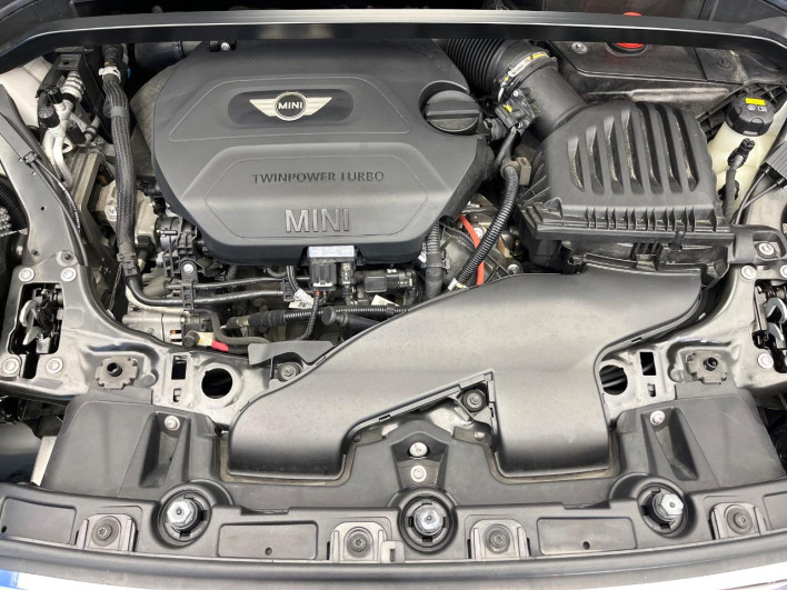 2017 Rover Mini LDA-YT20 (UW-6a1a56035c475)[29]