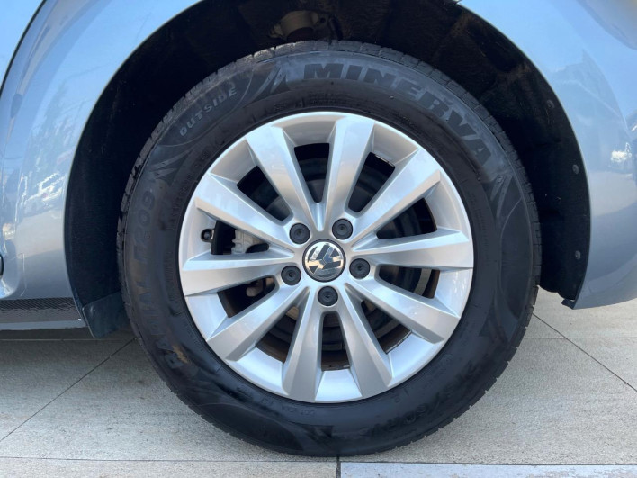 2017 Volkswagen The Beetle DBA-16CBZ (UW-6a1a560568962)[11]