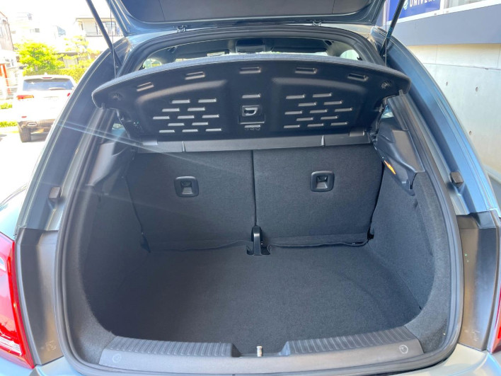 2017 Volkswagen The Beetle DBA-16CBZ (UW-6a1a560568962)[17]