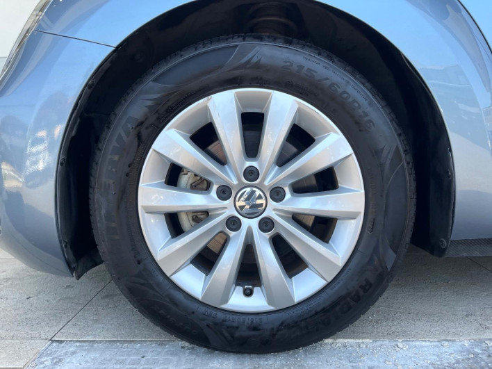 2017 Volkswagen The Beetle DBA-16CBZ (UW-6a1a560568962)[10]