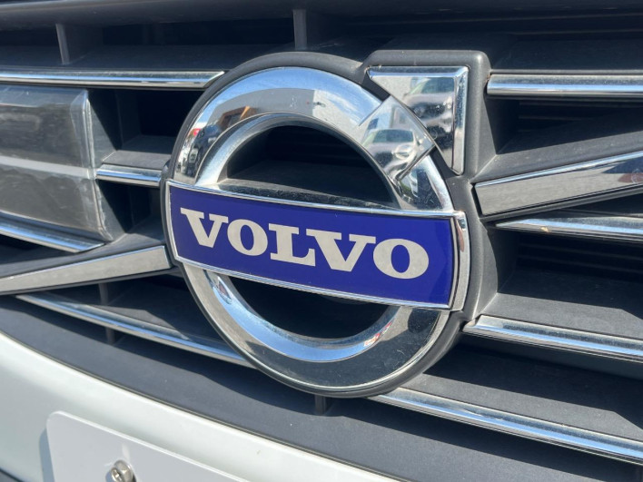 2018 Volvo V60 LDA-FD4204T (UW-6a1a56062f9cc)[13]