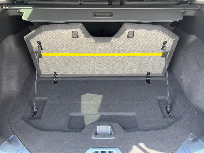 2018 Volvo V60 LDA-FD4204T (UW-6a1a56062f9cc)[22]