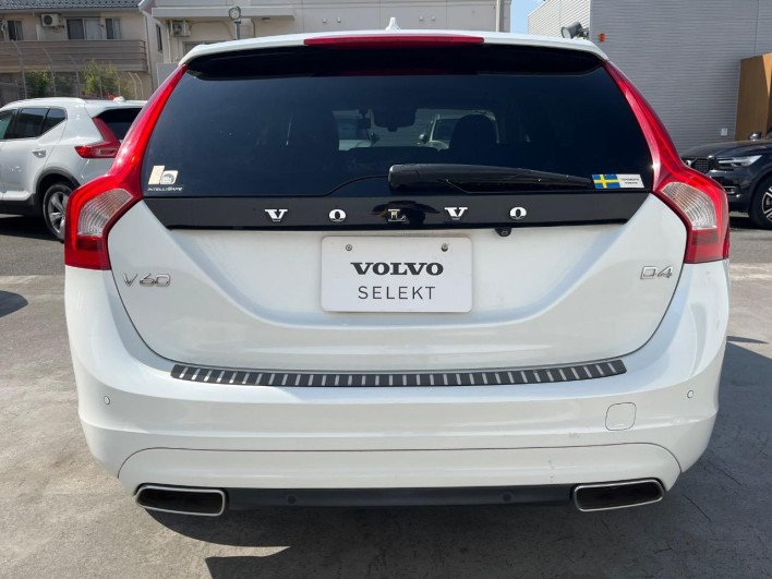 2018 Volvo V60 LDA-FD4204T (UW-6a1a56062f9cc)[9]