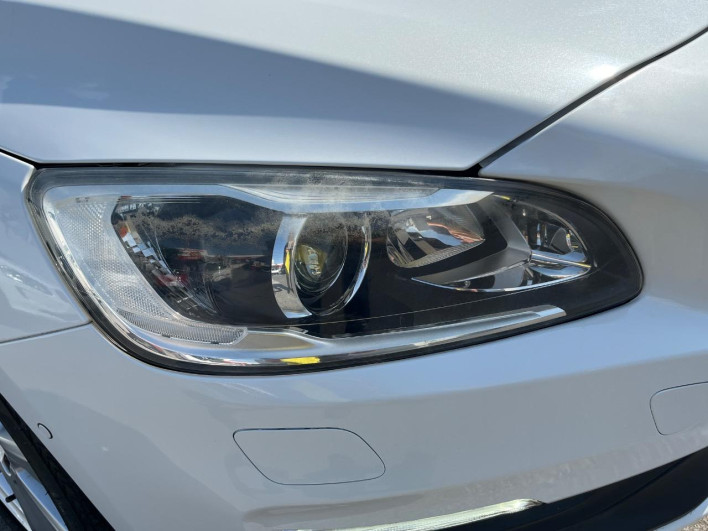 2018 Volvo V60 LDA-FD4204T (UW-6a1a56062f9cc)[12]