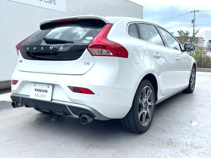 2015 Volvo V40 DBA-MB4164T (UW-6a1a56068fac9)[11]