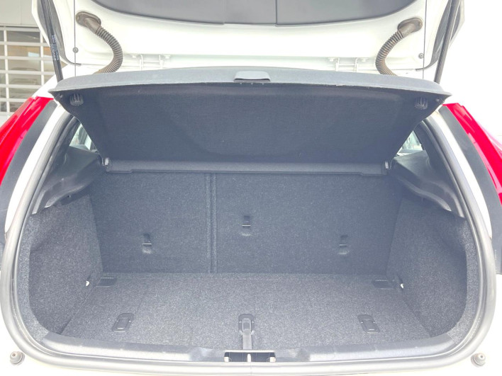 2015 Volvo V40 DBA-MB4164T (UW-6a1a56068fac9)[25]