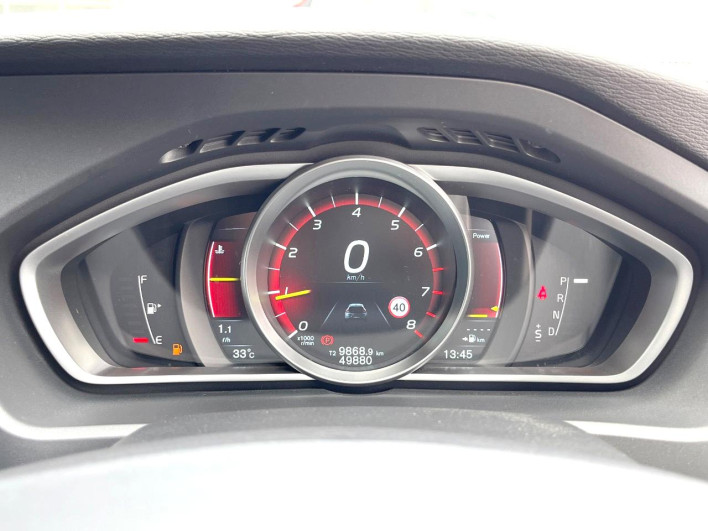 2015 Volvo V40 DBA-MB4164T (UW-6a1a56068fac9)[2]