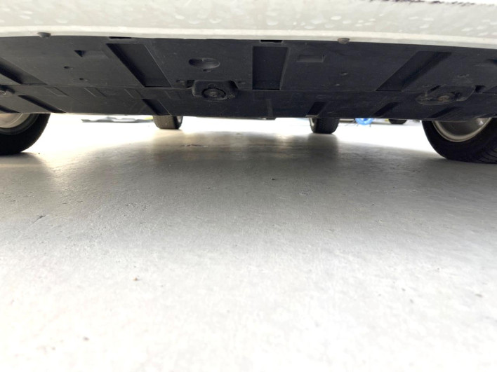 2019 Volvo V40 LDA-MD4204T (UW-6a1a56079d811)[24]