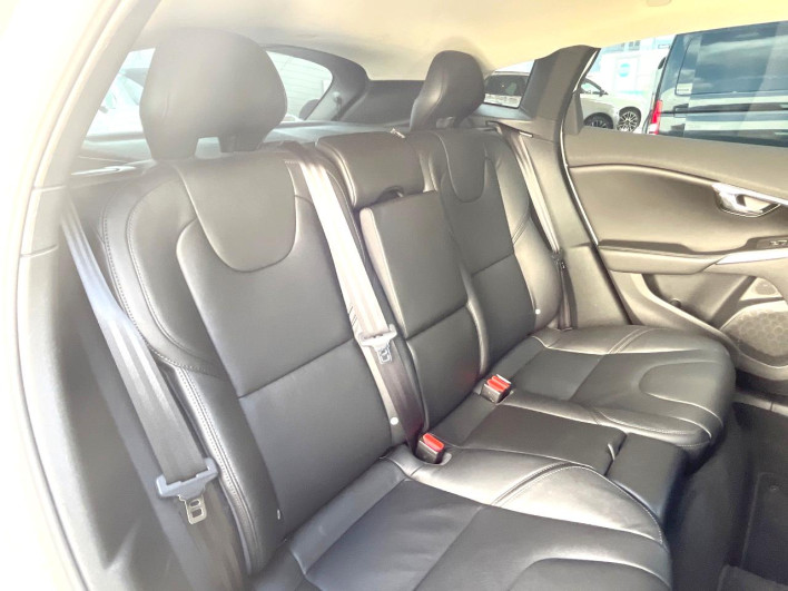 2019 Volvo V40 LDA-MD4204T (UW-6a1a56079d811)[27]