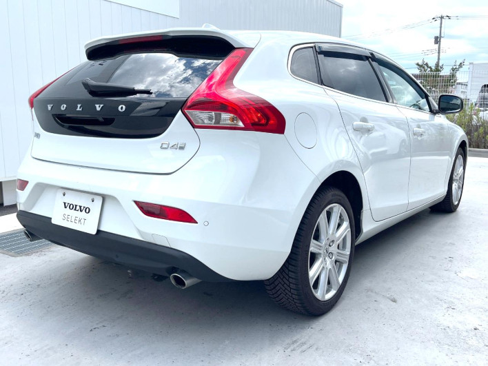 2019 Volvo V40 LDA-MD4204T (UW-6a1a56079d811)[11]