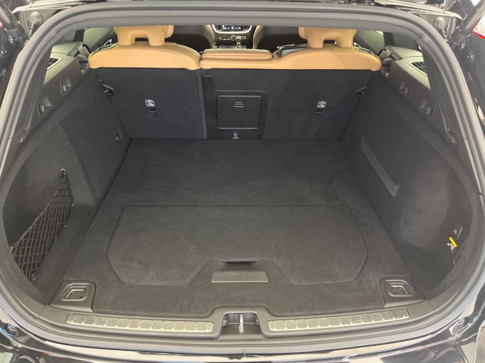 2019 Volvo V60 DBA-ZB420 (UW-6a1a560a33b31)[13]
