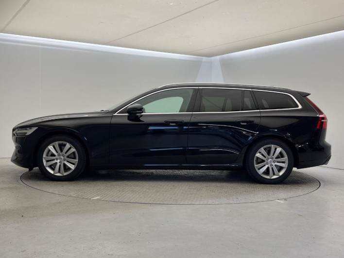 2019 Volvo V60 DBA-ZB420 (UW-6a1a560a33b31)[15]